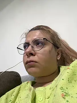 Snapshot of KittieHallo chatting on March 5, 2025, 5:08 pm KittieHallo online show from March 5, 2025, 5:08 pm