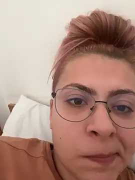 Snapshot of KittieHallo chatting on February 25, 2025, 3:09 pm KittieHallo online show from February 25, 2025, 3:09 pm
