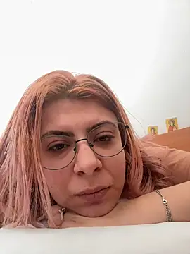 Snapshot of KittieHallo chatting on February 23, 2025, 8:28 am KittieHallo online show from February 23, 2025, 8:28 am