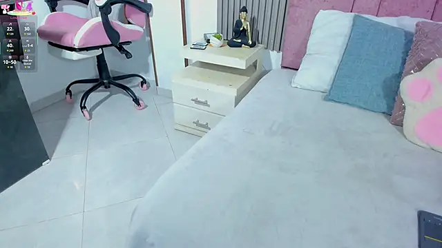 Snapshot of cutie_sarax1 chatting on November 26, 2025, 1:00 pm cutie sarax1 online show from November 26, 2025, 1:00 pm