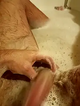 Snapshot of GrindingOvermuch chatting on October 25, 2025, 1:05 am GrindingOvermuch online show from October 25, 2025, 1:05 am