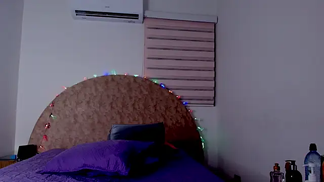 Snapshot of abigail_fx chatting on December 4, 2025, 3:05 am abigail fx online show from December 4, 2025, 3:05 am