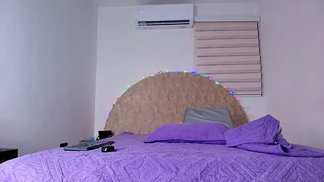 Snapshot of abigail_fx chatting on December 5, 2025, 3:05 am abigail fx online show from December 5, 2025, 3:05 am