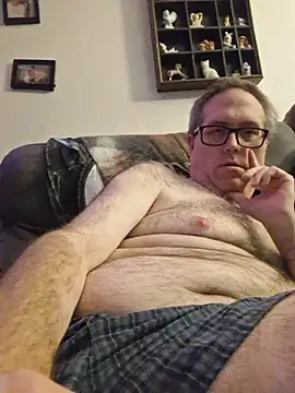 Snapshot of Smallone327 chatting on November 22, 2025, 6:12 am Smallone327 online show from November 22, 2025, 6:12 am