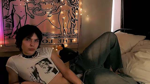 timi-moon online show from March 16, 2025, 1:06 pm