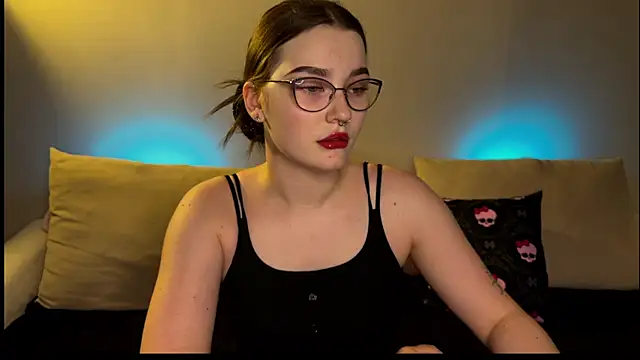 milliedoll online show from July 6, 2026, 3:03 pm