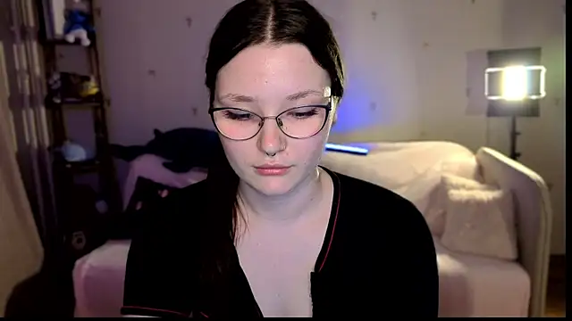 milliedoll online show from July 30, 2026, 3:33 pm