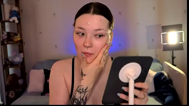 milliedoll online show from July 28, 2026, 4:20 am