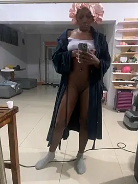 Snapshot of xxTatiannaxx chatting on June 6, 2026, 12:38 am xxTatiannaxx online show from June 6, 2026, 12:38 am