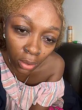 xxTatiannaxx online show from July 8, 2026, 11:16 pm