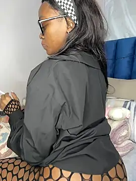 Snapshot of xxTatiannaxx chatting on June 17, 2026, 11:36 pm xxTatiannaxx online show from June 17, 2026, 11:36 pm
