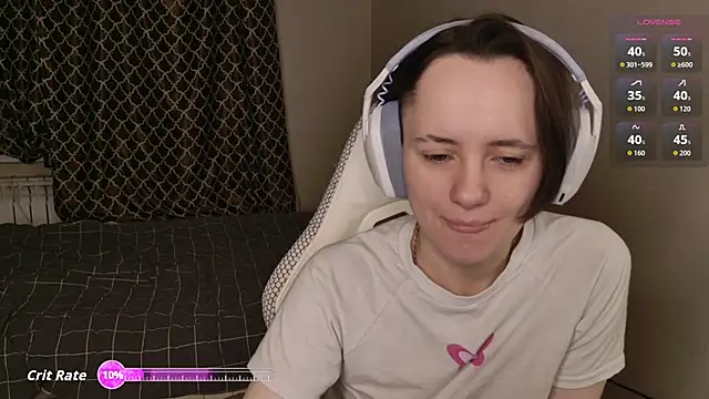 Luna Loveee online show from February 12, 2026, 4:01 am