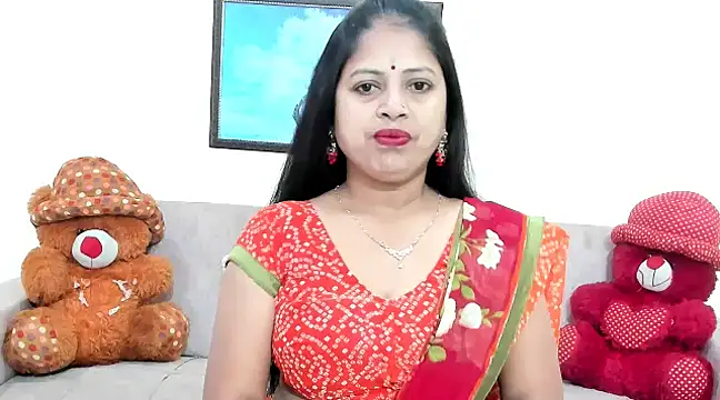 leahgotiii online show from March 4, 2025, 3:44 am