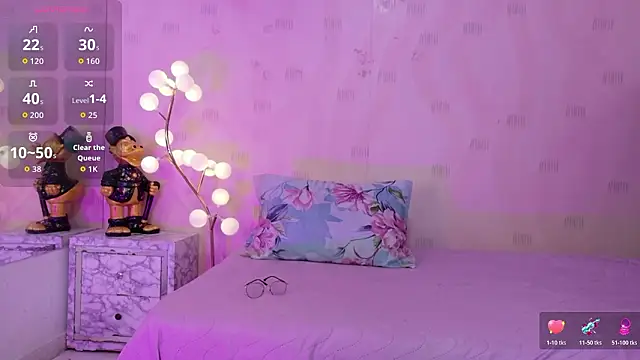 Snapshot of innocenthazel chatting on March 13, 2026, 2:49 am innocenthazel online show from March 13, 2026, 2:49 am