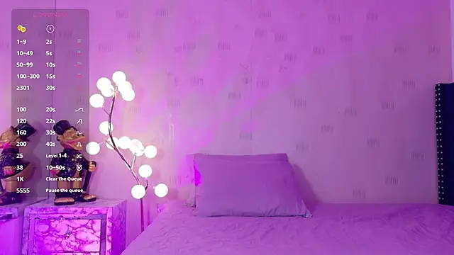 Snapshot of innocenthazel chatting on March 12, 2026, 3:01 am innocenthazel online show from March 12, 2026, 3:01 am