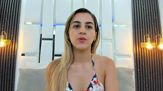 Snapshot of _iris1_ chatting on March 4, 2025, 11:51 am iris1 online show from March 4, 2025, 11:51 am