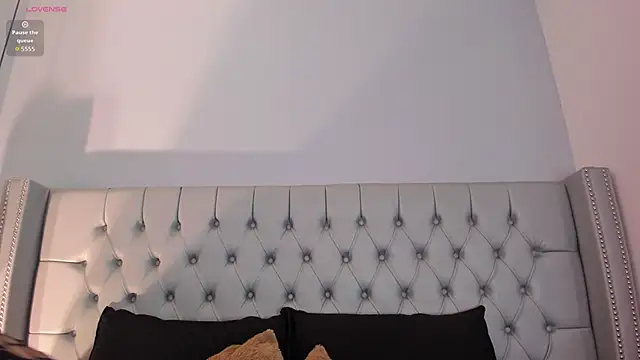 Snapshot of Gracia-Carrera chatting on November 4, 2025, 5:00 am Gracia-Carrera online show from November 4, 2025, 5:00 am