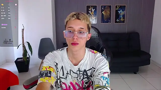 Snapshot of skinny_bigcock02 chatting on November 22, 2025, 8:51 pm skinny bigcock02 online show from November 22, 2025, 8:51 pm