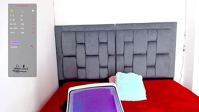 Snapshot of skinny_bigcock02 chatting on October 31, 2025, 9:00 pm skinny bigcock02 online show from October 31, 2025, 9:00 pm