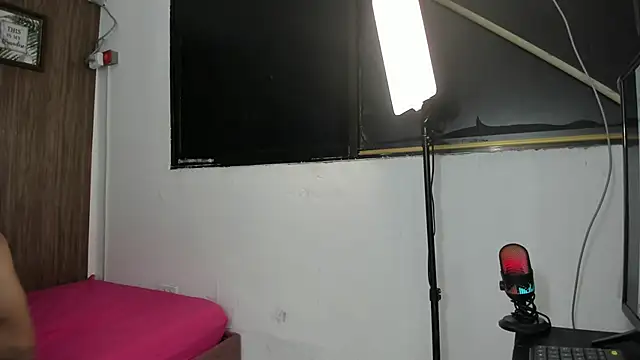 couple hotfox online show from January 10, 2026, 1:01 am