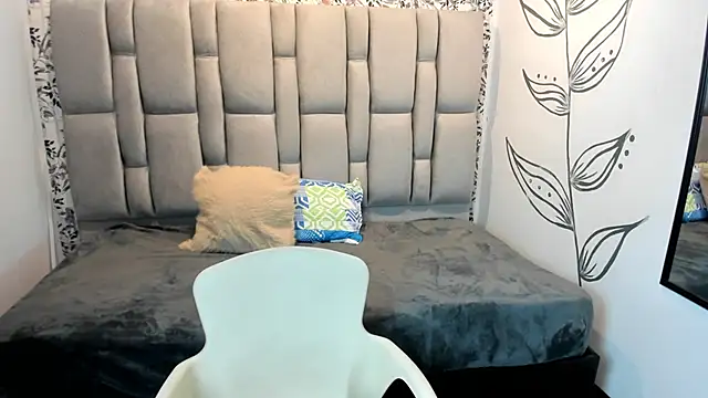 Natasha rose   online show from October 15, 2025, 7:38 am