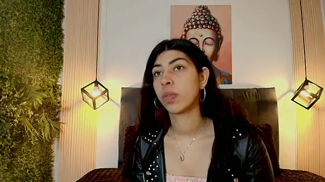 Snapshot of Cassie_bloom chatting on January 5, 2026, 8:12 pm Cassie bloom online show from January 5, 2026, 8:12 pm