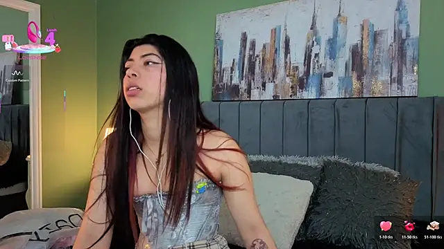 Snapshot of Cassie_bloom chatting on May 10, 2026, 4:16 am Cassie bloom online show from May 10, 2026, 4:16 am