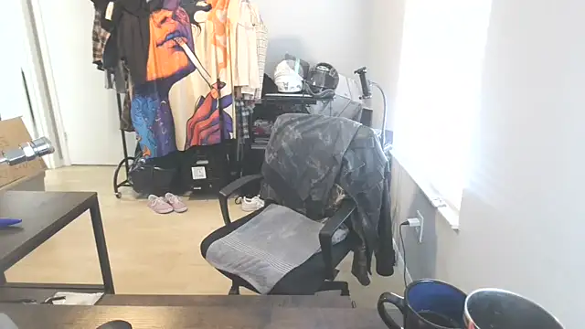 Snapshot of M3TAA chatting on October 29, 2025, 8:19 pm M3TAA online show from October 29, 2025, 8:19 pm