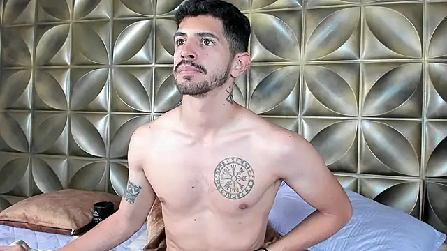 Snapshot of AlejandroStormm chatting on October 12, 2025, 5:25 pm AlejandroStormm online show from October 12, 2025, 5:25 pm