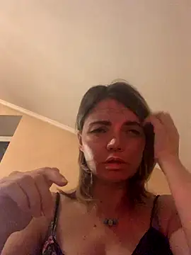 Ella Pearlie online show from September 25, 2025, 6:03 pm