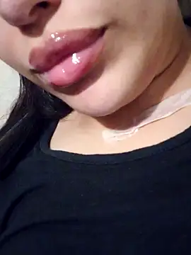 Sexlove1xo online show from May 1, 2026, 2:44 pm