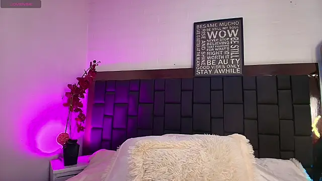 Snapshot of Lexi_Howard_ chatting on December 15, 2025, 2:17 am Lexi Howard online show from December 15, 2025, 2:17 am