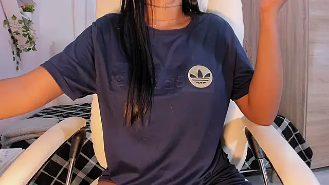 Snapshot of Emma_lorense22 chatting on October 17, 2025, 7:04 pm Emma lorense22 online show from October 17, 2025, 7:04 pm