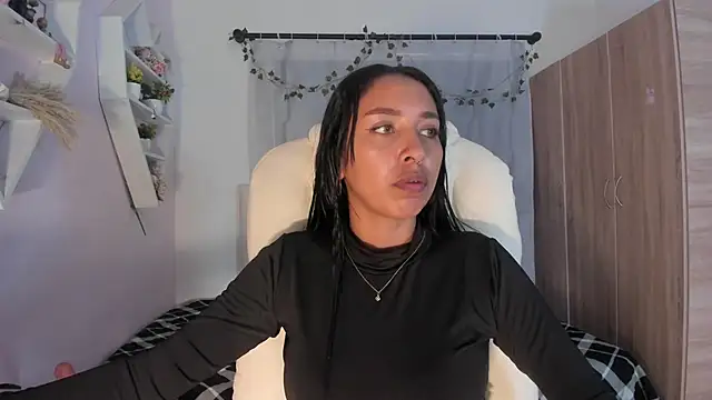 Snapshot of Emma_lorense22 chatting on November 13, 2025, 7:07 pm Emma lorense22 online show from November 13, 2025, 7:07 pm