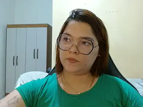 Snapshot of GoddessChaar chatting on March 19, 2025, 1:21 am GoddessChaar online show from March 19, 2025, 1:21 am