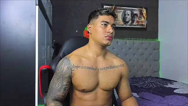 Snapshot of luigi_hot_ chatting on October 20, 2025, 5:35 pm luigi hot online show from October 20, 2025, 5:35 pm