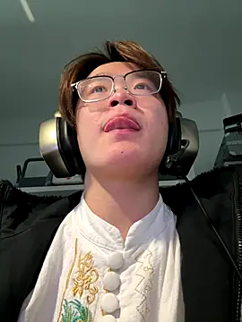 Anson0722 online show from November 21, 2025, 7:51 am