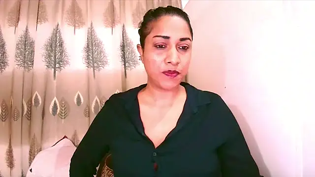 Snapshot of Indian_Erotic69 chatting on May 20, 2026, 5:15 am Indian Erotic69 online show from May 20, 2026, 5:15 am