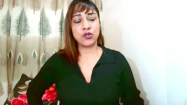 Snapshot of Indian_Erotic69 chatting on July 13, 2026, 5:18 am Indian Erotic69 online show from July 13, 2026, 5:18 am