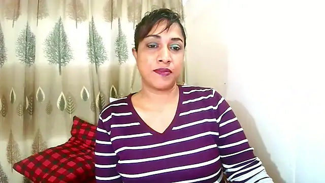 Snapshot of Indian_Erotic69 chatting on August 6, 2026, 5:24 am Indian Erotic69 online show from August 6, 2026, 5:24 am