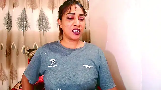 Snapshot of Indian_Erotic69 chatting on June 25, 2026, 5:45 am Indian Erotic69 online show from June 25, 2026, 5:45 am