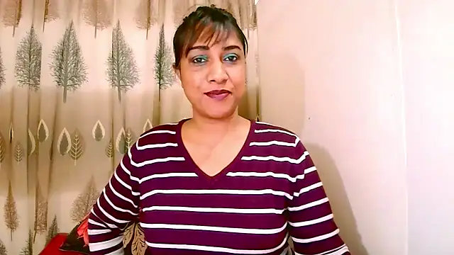 Snapshot of Indian_Erotic69 chatting on July 14, 2026, 5:23 am Indian Erotic69 online show from July 14, 2026, 5:23 am