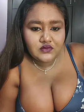 Snapshot of horny_diana chatting on July 12, 2026, 5:36 pm horny diana online show from July 12, 2026, 5:36 pm