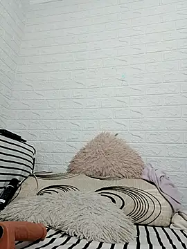 Snapshot of Ramona870 chatting on October 18, 2025, 7:43 am Ramona870 online show from October 18, 2025, 7:43 am