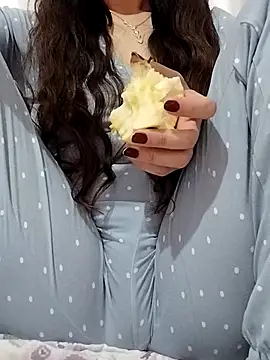 Snapshot of BUSE8821 chatting on December 1, 2025, 2:29 pm BUSE8821 online show from December 1, 2025, 2:29 pm