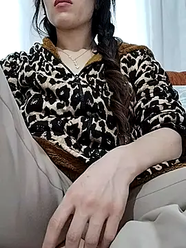 Snapshot of BUSE8821 chatting on November 29, 2025, 1:55 pm BUSE8821 online show from November 29, 2025, 1:55 pm