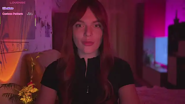 CherryRed Girl online show from May 14, 2026, 11:13 pm