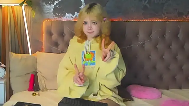 EmilyAngells online show from February 16, 2026, 7:18 am