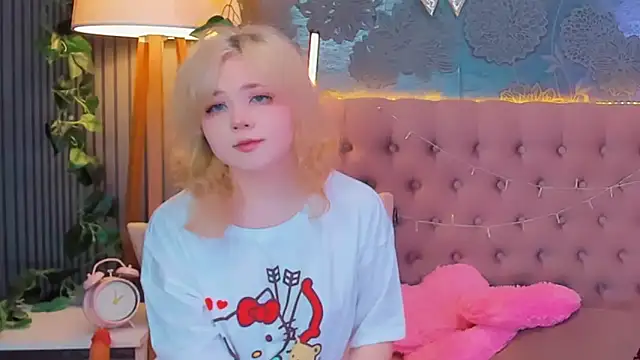 EmilyAngells online show from March 30, 2026, 5:20 am