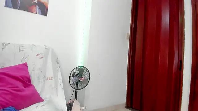 Snapshot of sindy_castro chatting on August 5, 2026, 1:49 pm sindy castro online show from August 5, 2026, 1:49 pm